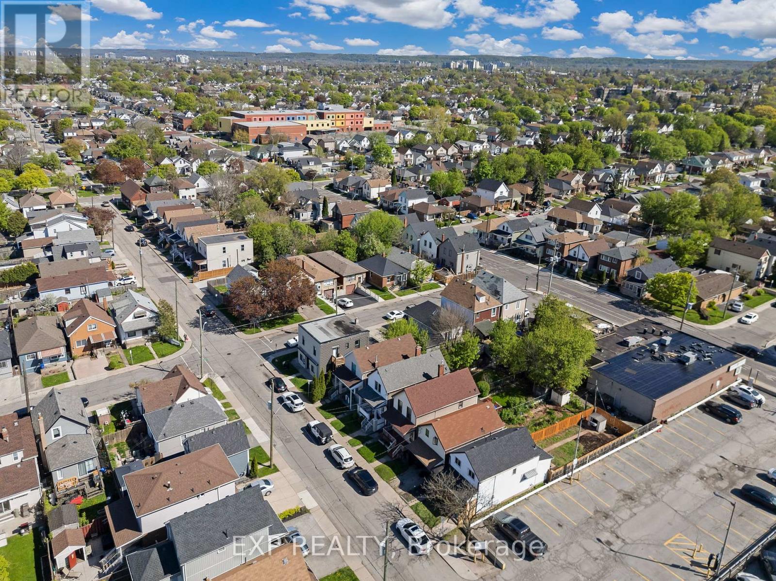 20 Britannia Avenue, Hamilton, Ontario  L8H 1W4 - Photo 43 - X12139775