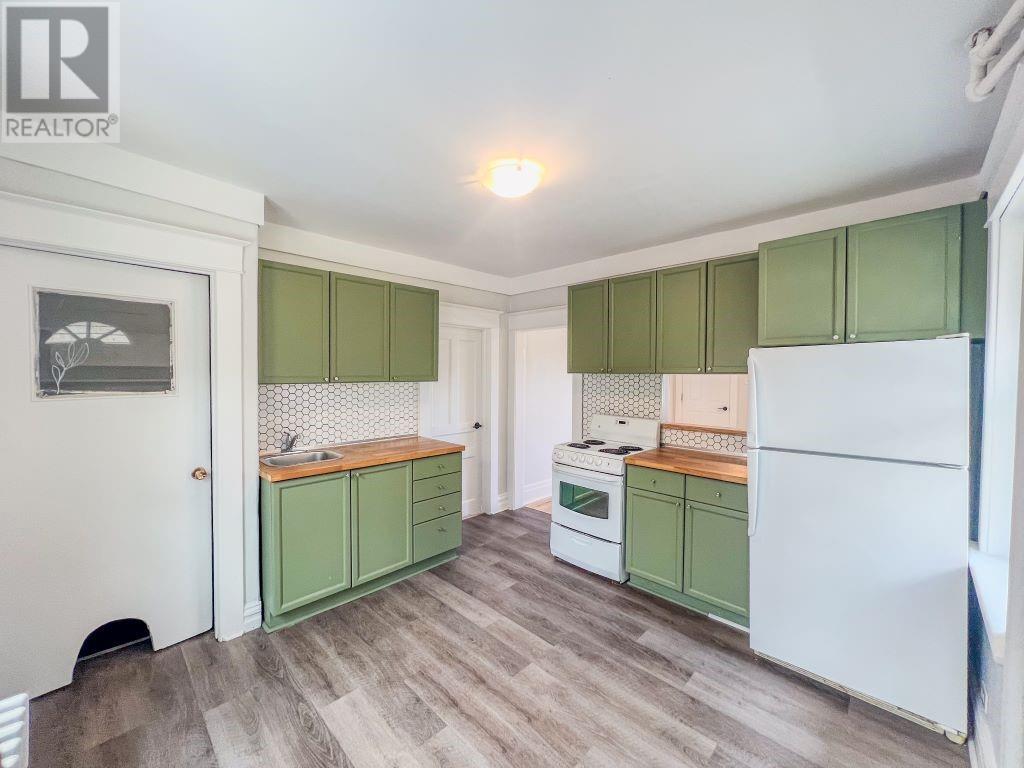 295 Van Horne Street, Sudbury, Ontario  P3B 1J1 - Photo 4 - 2122260