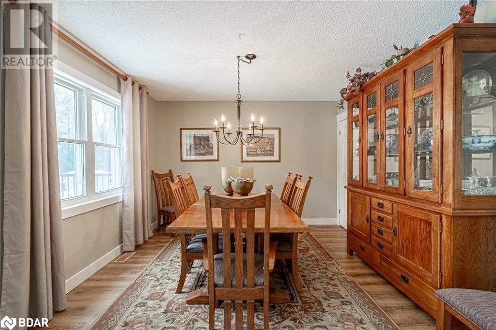 Property at 7816 6TH Line image 4