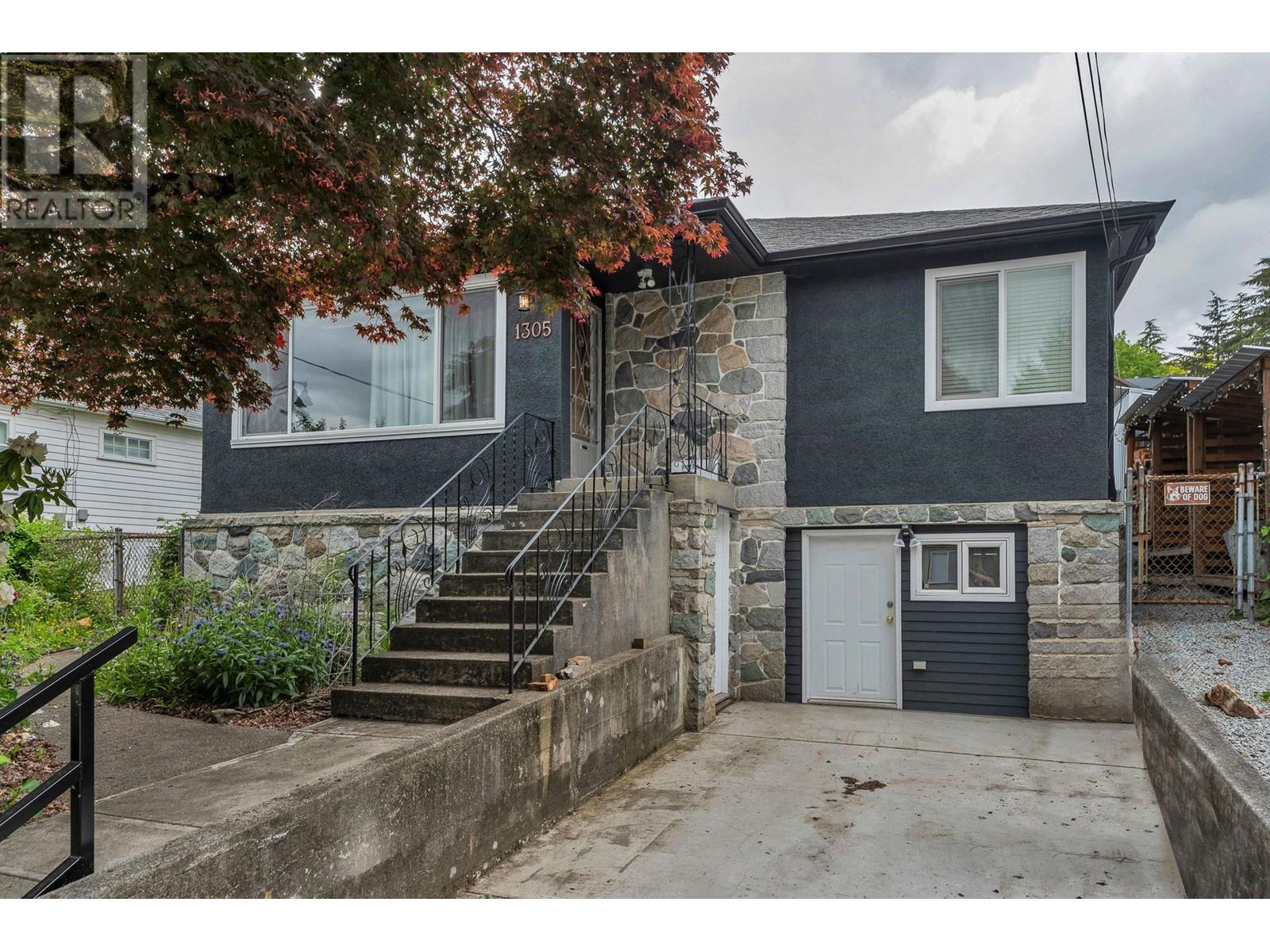 Property at 1305 THOMAS AVENUE image 5