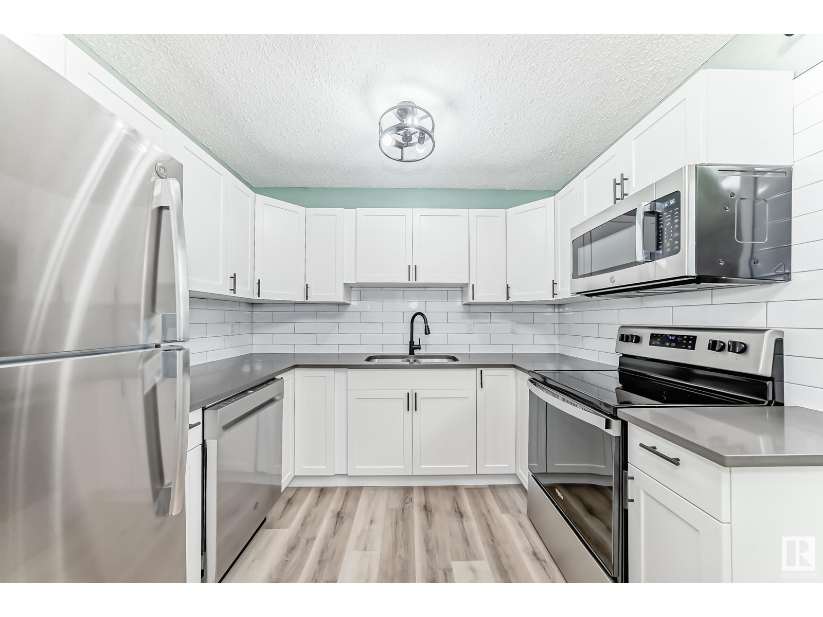 Property at 1531 KNOTTWOOD N NW image 5