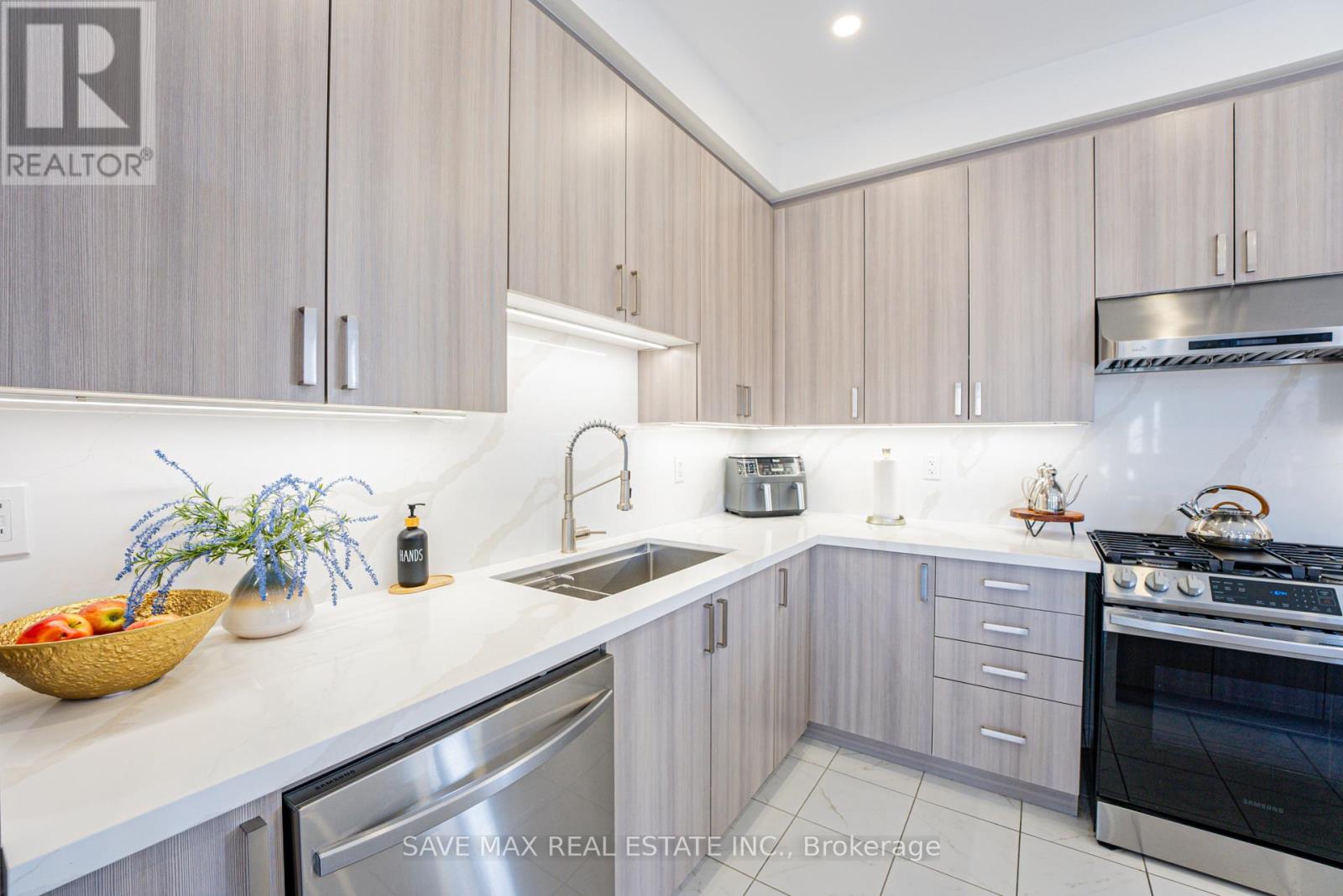 2576 Bandsman Crescent, Oshawa, Ontario  L1L 0M1 - Photo 16 - E12162996