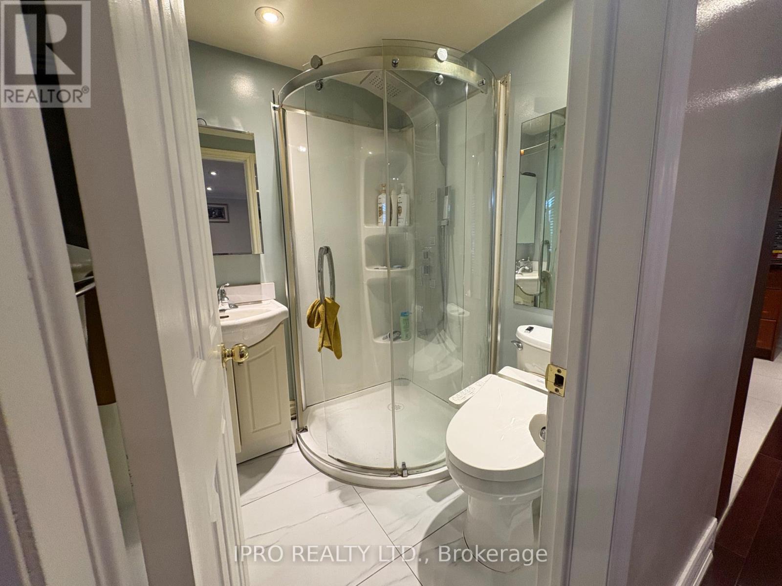 24 Gracemount Crescent, Toronto, Ontario  M1G 1K3 - Photo 8 - E12152678
