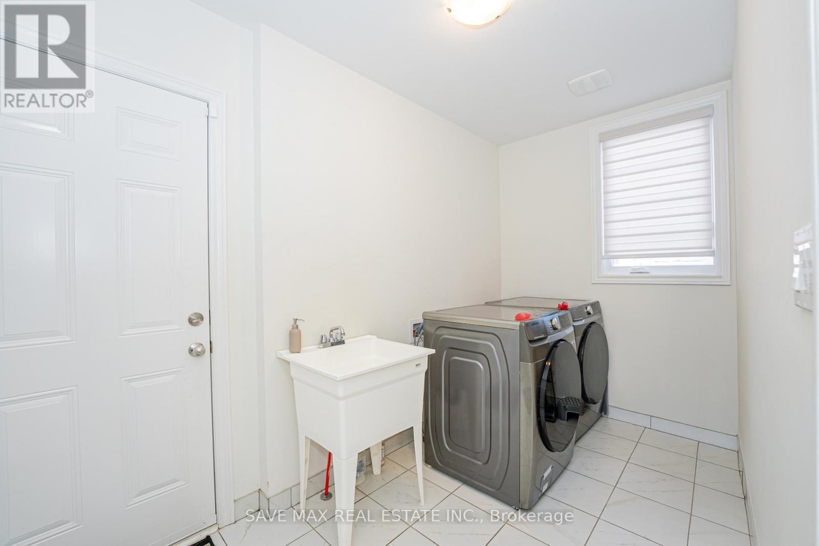 2576 Bandsman Crescent, Oshawa, Ontario  L1L 0M1 - Photo 19 - E12162996