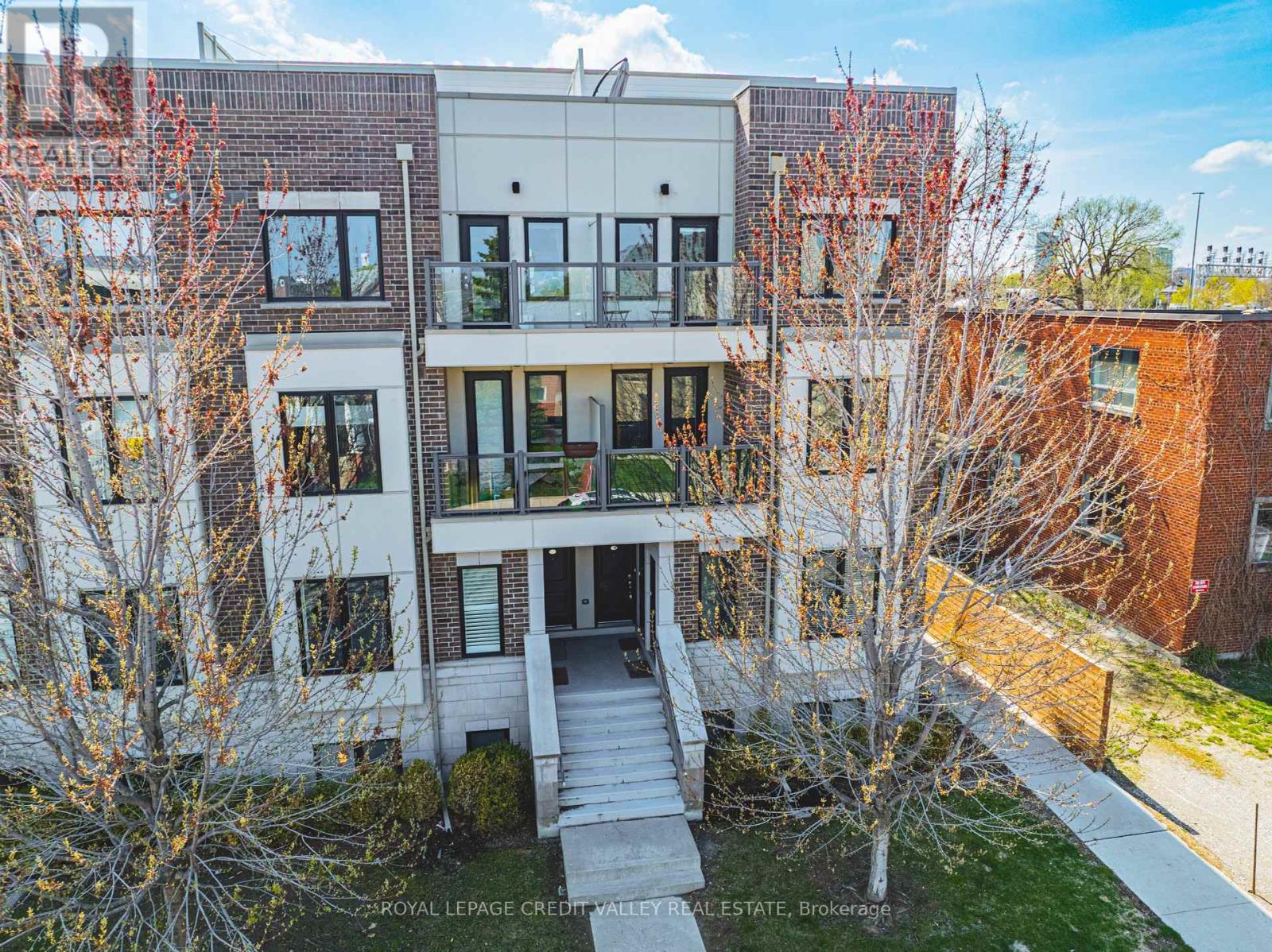 Property at 116 - 256 ROYAL YORK ROAD E image 1