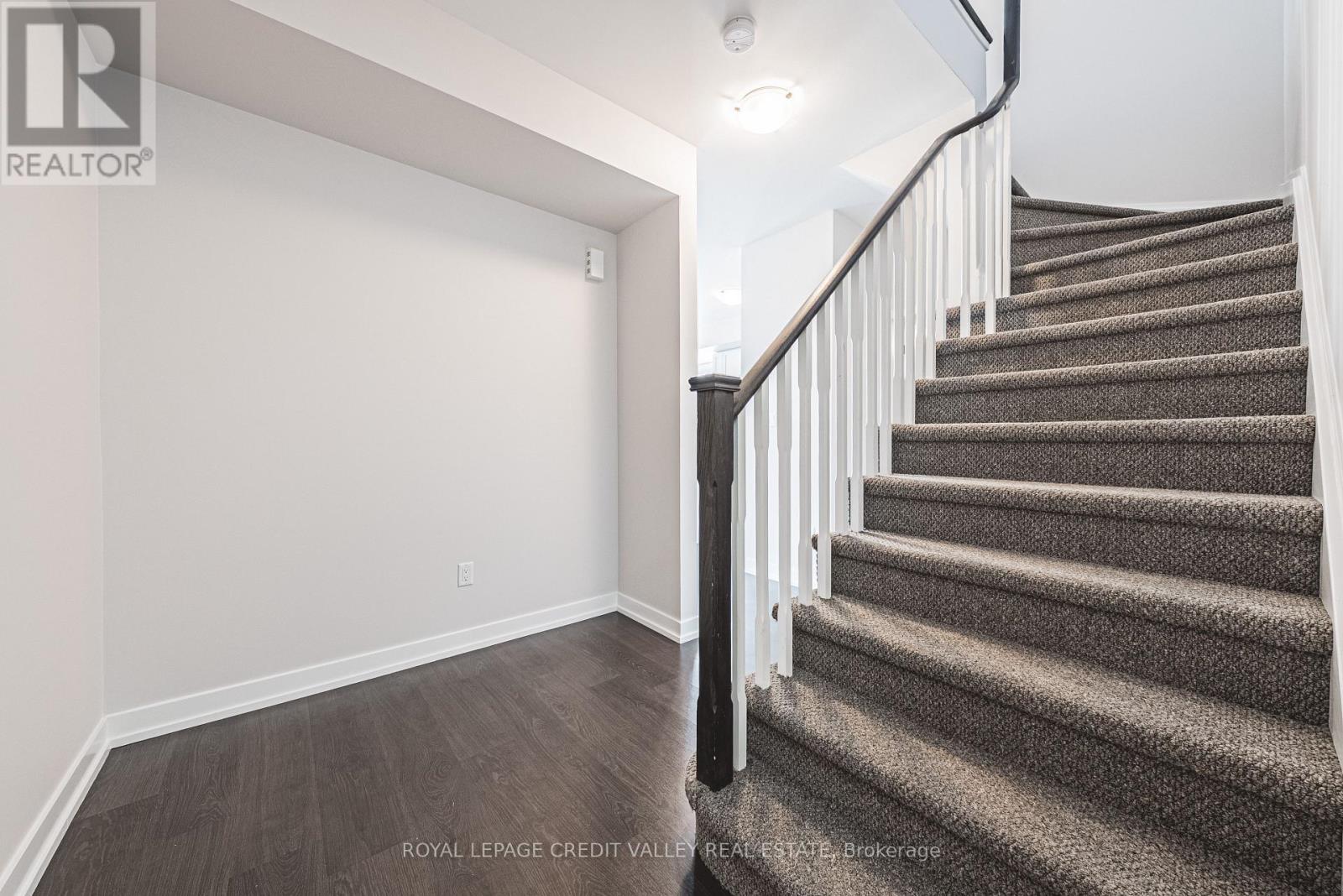 116 - 256 Royal York Road E, Toronto, Ontario  M8V 1Y8 - Photo 3 - W12130132