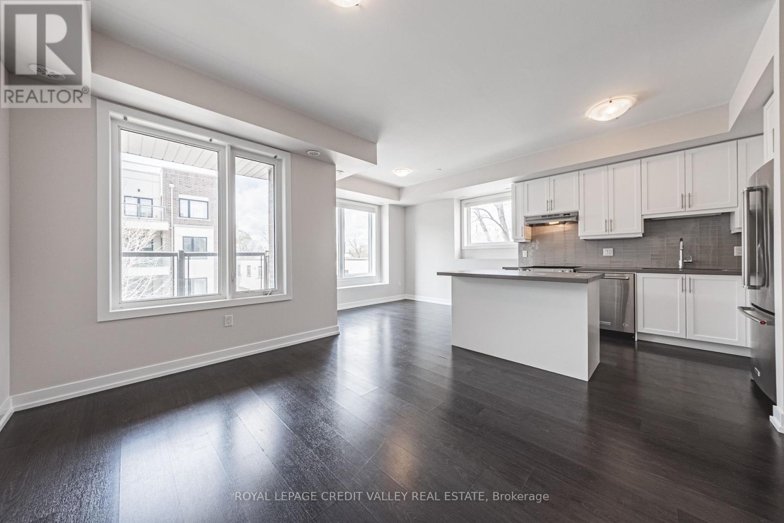 Property at 116 - 256 ROYAL YORK ROAD E image 5