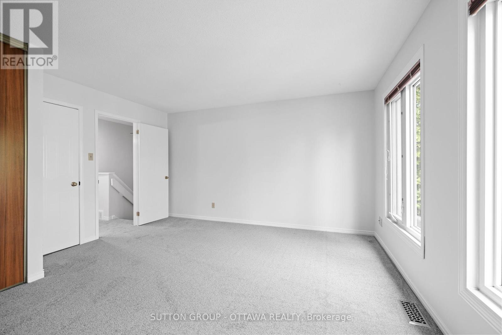 218 Switzer Avenue, Ottawa, Ontario  K1Z 7H9 - Photo 13 - X12163311