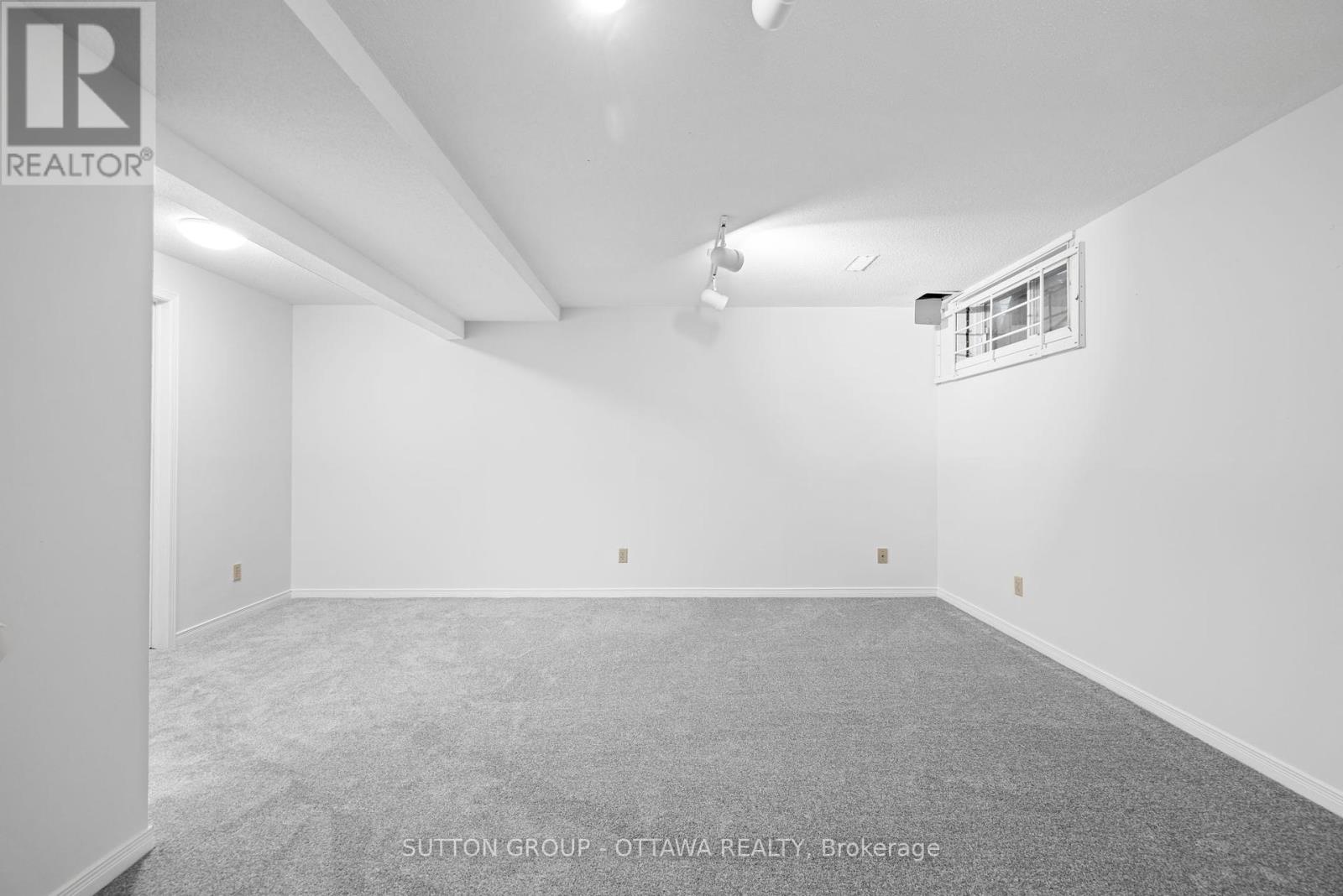 218 Switzer Avenue, Ottawa, Ontario  K1Z 7H9 - Photo 14 - X12163311