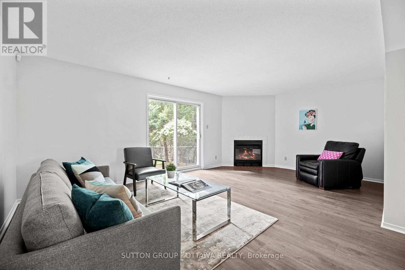 218 Switzer Avenue, Ottawa, Ontario  K1Z 7H9 - Photo 5 - X12163311