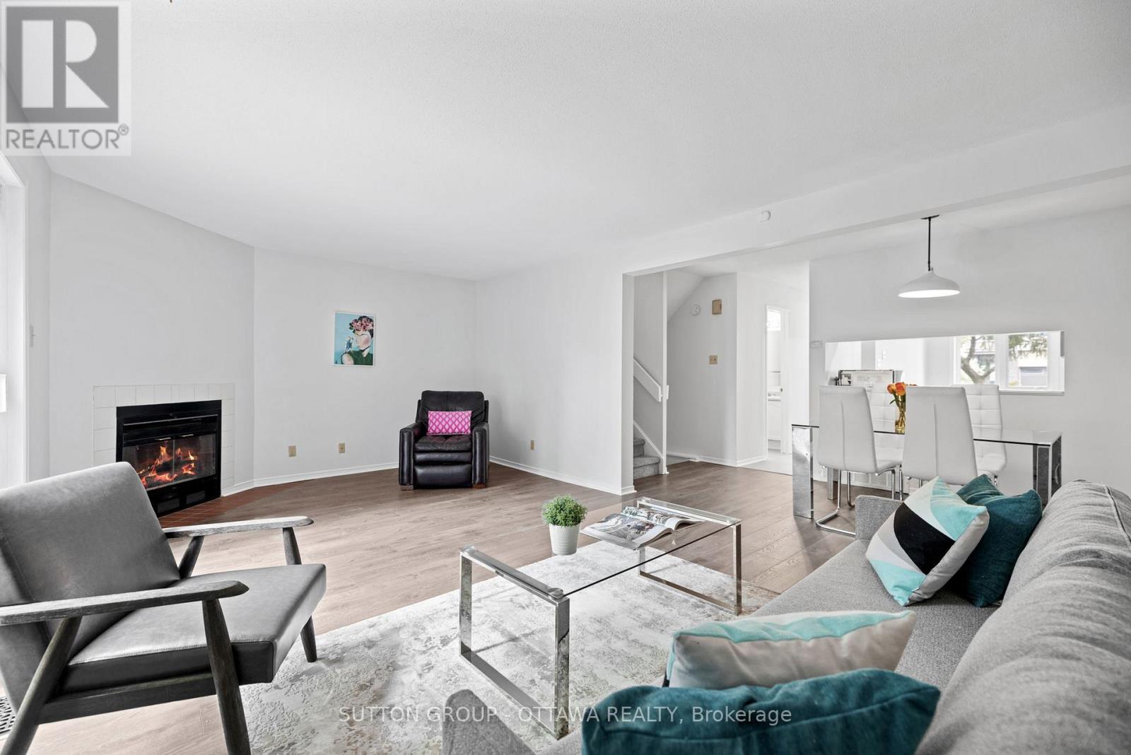 218 Switzer Avenue, Ottawa, Ontario  K1Z 7H9 - Photo 7 - X12163311