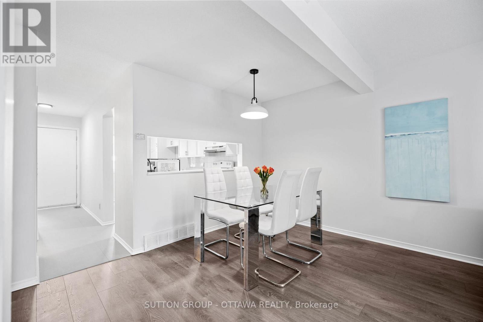 218 Switzer Avenue, Ottawa, Ontario  K1Z 7H9 - Photo 8 - X12163311