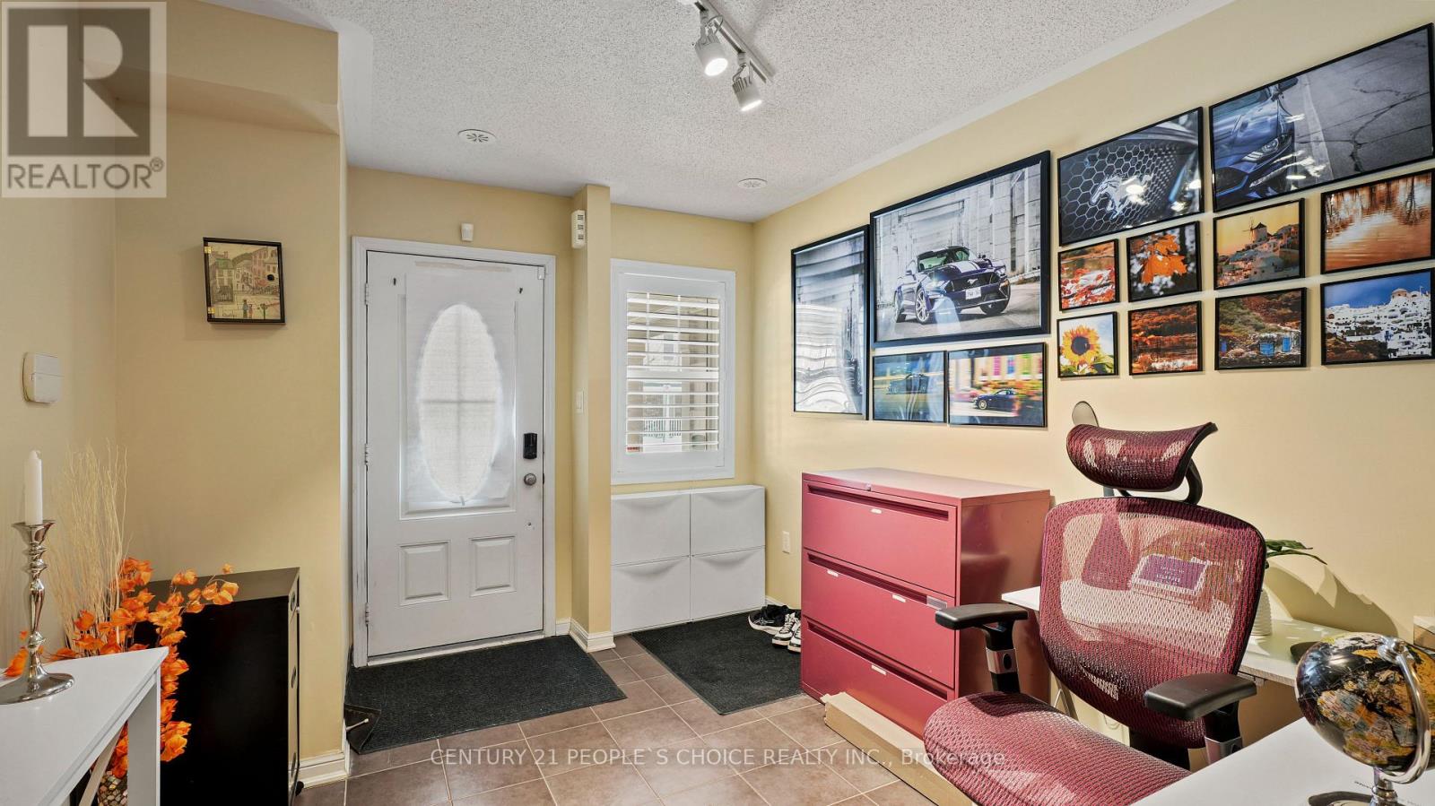 897 Willingdon Crescent, Milton, Ontario  L9T 0Z7 - Photo 3 - W12163089