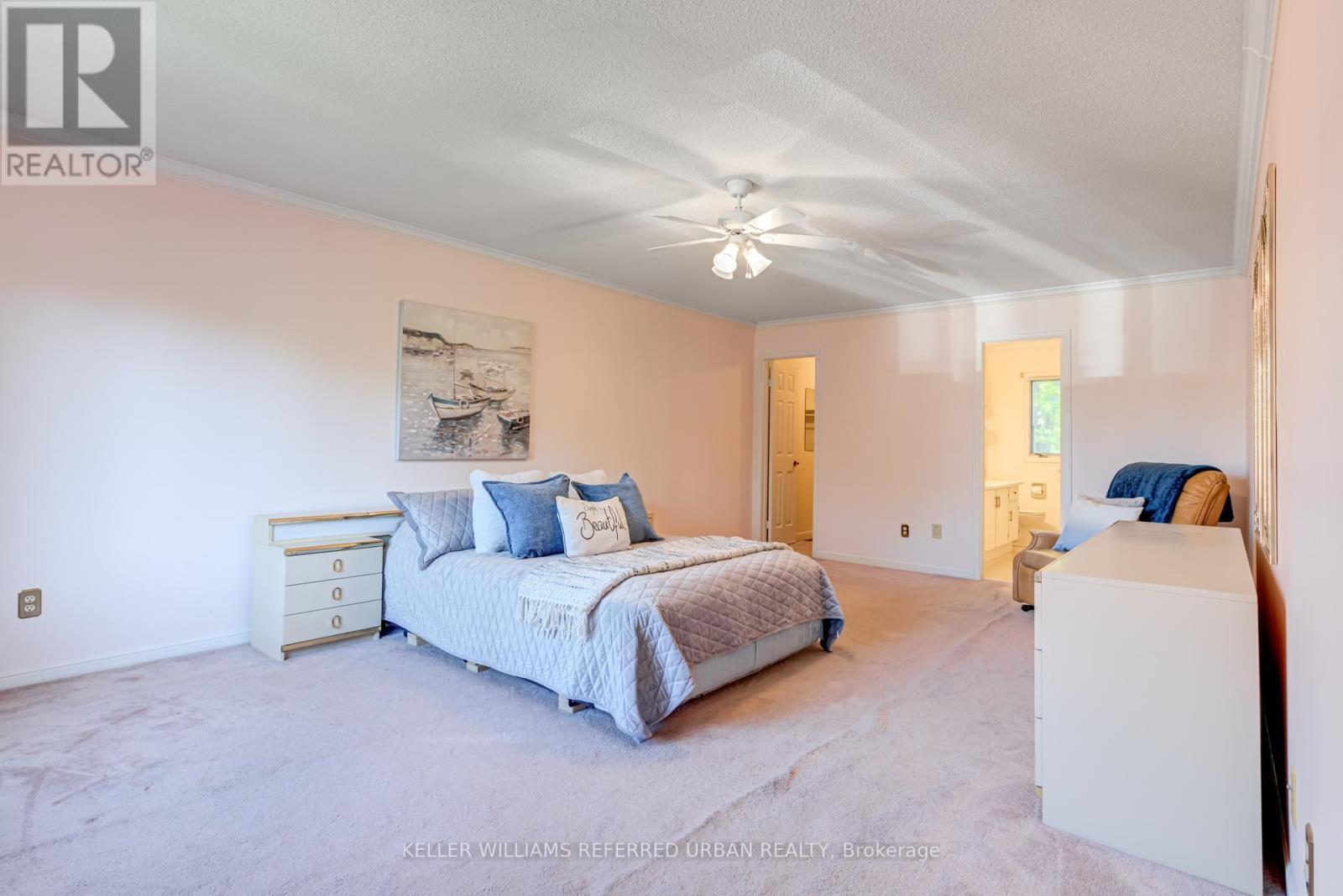 4175 Tall Pine Court, Mississauga, Ontario  L5C 3S7 - Photo 21 - W12163090