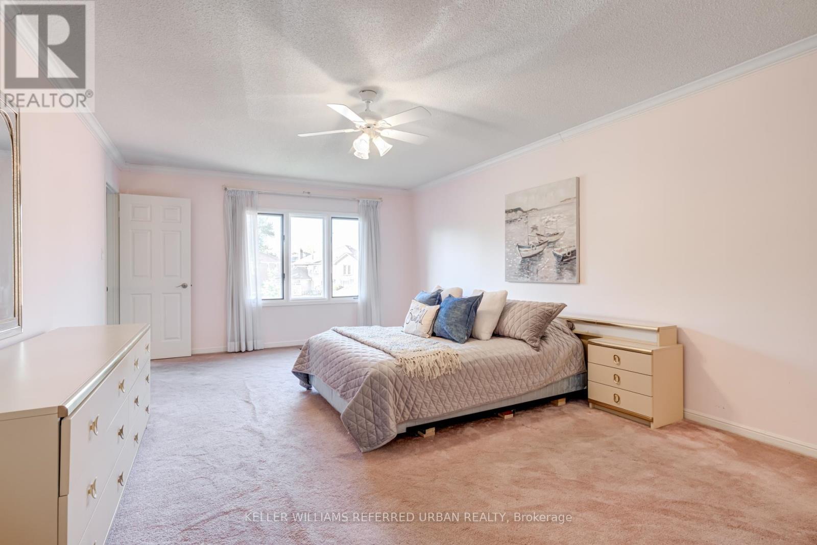 4175 Tall Pine Court, Mississauga, Ontario  L5C 3S7 - Photo 23 - W12163090