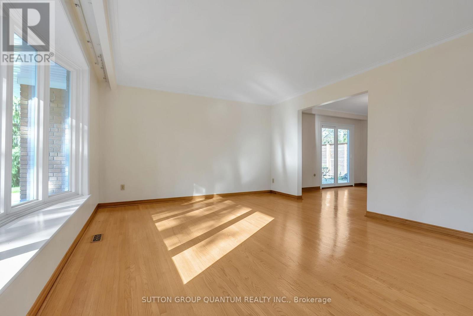 951 Streamway Crescent, Mississauga, Ontario  L4Y 2P3 - Photo 12 - W12163118