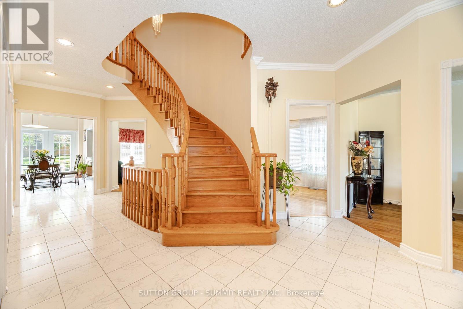 2360 Silverwood Drive, Mississauga, Ontario  L5M 5B3 - Photo 18 - W12163142