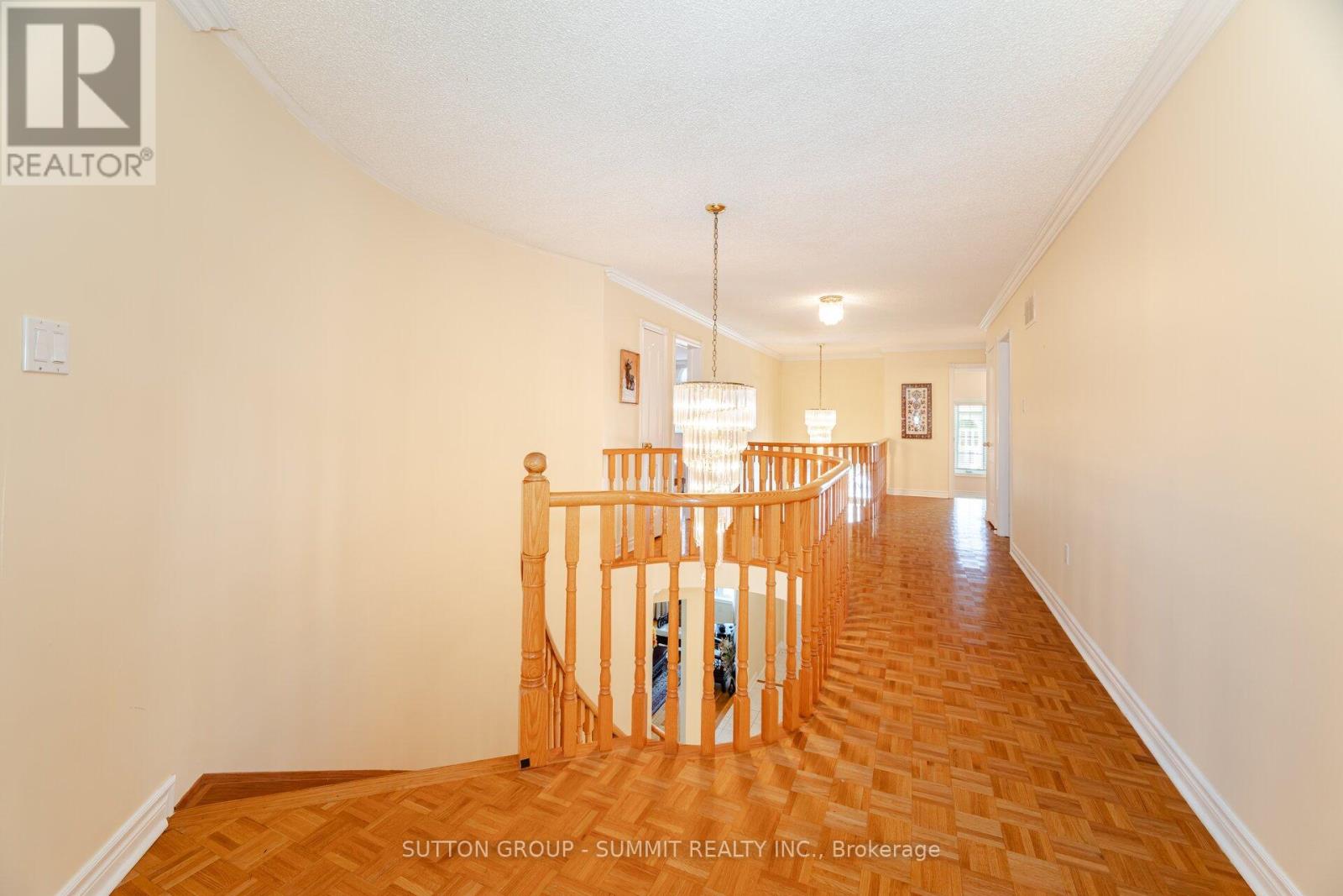 2360 Silverwood Drive, Mississauga, Ontario  L5M 5B3 - Photo 19 - W12163142