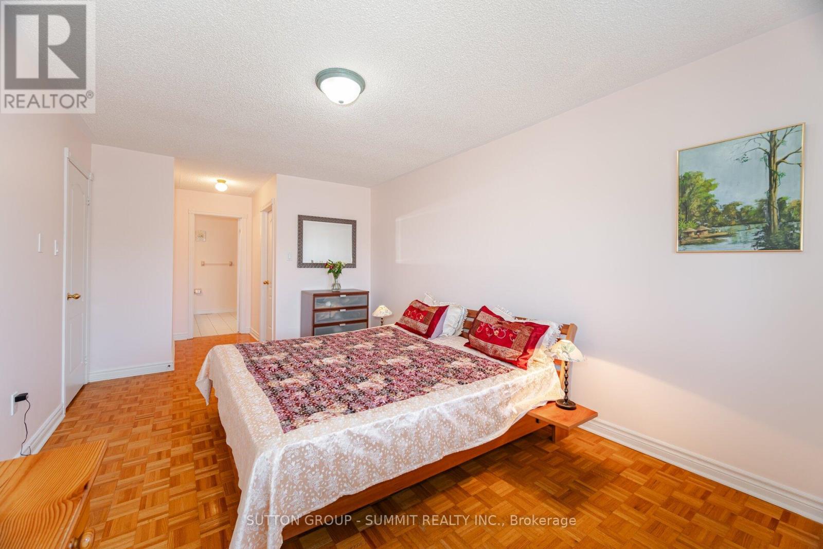 2360 Silverwood Drive, Mississauga, Ontario  L5M 5B3 - Photo 30 - W12163142