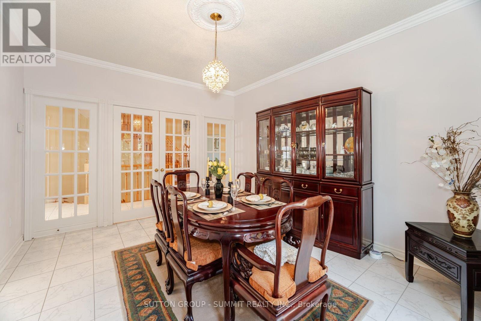 2360 Silverwood Drive, Mississauga, Ontario  L5M 5B3 - Photo 7 - W12163142