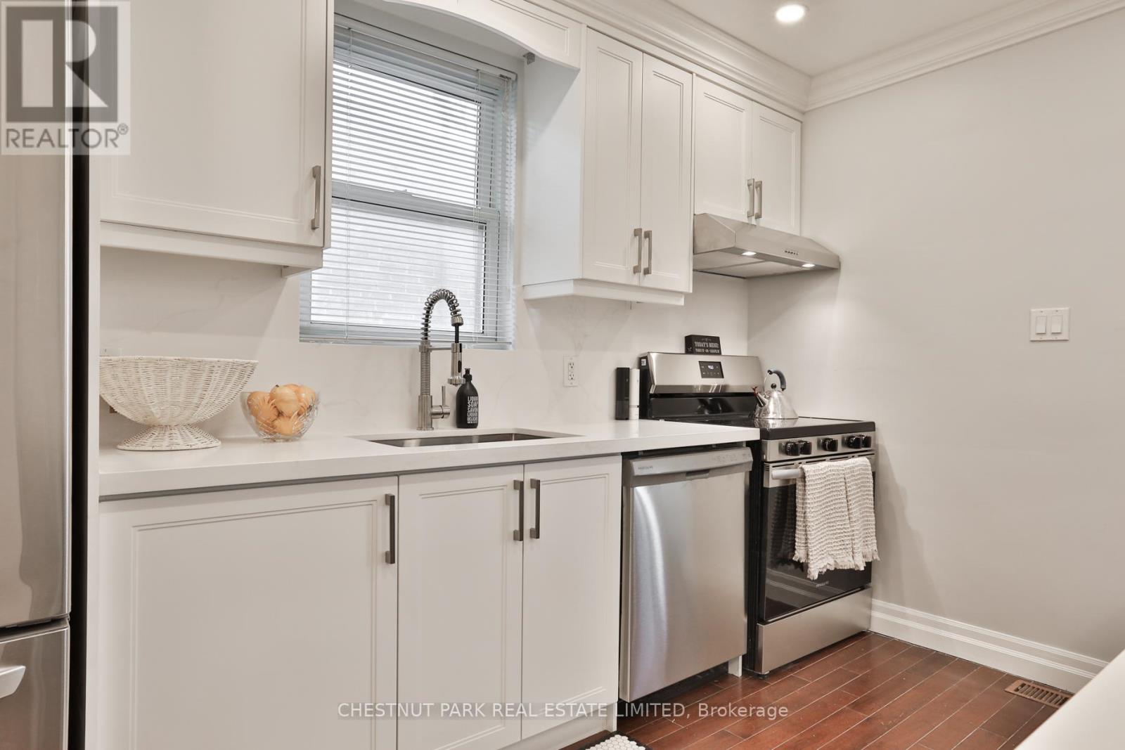 65 Kane Avenue, Toronto, Ontario  M6M 3M8 - Photo 16 - W12163144