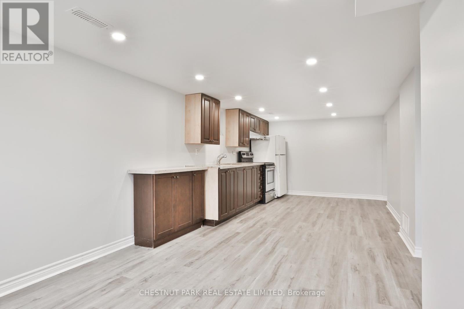 65 Kane Avenue, Toronto, Ontario  M6M 3M8 - Photo 27 - W12163144