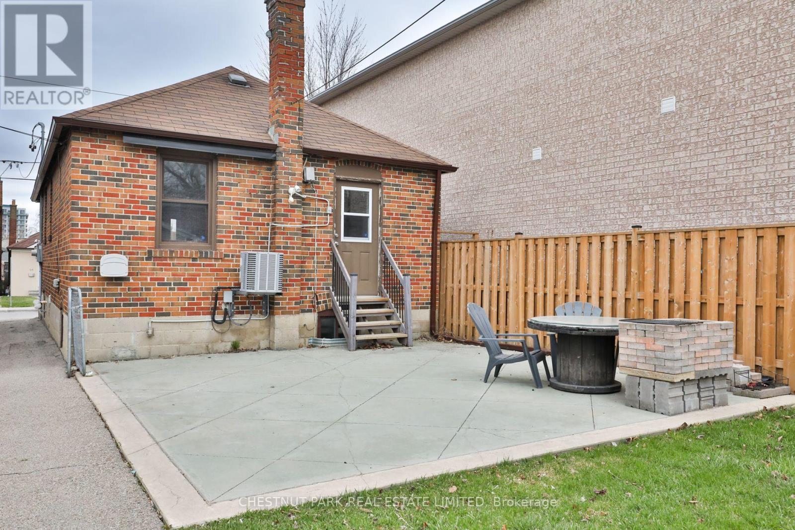 65 Kane Avenue, Toronto, Ontario  M6M 3M8 - Photo 38 - W12163144