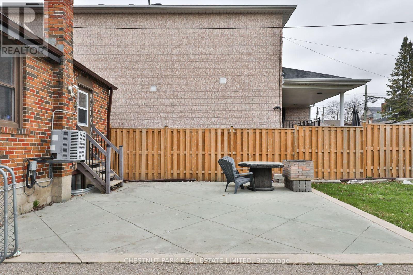 65 Kane Avenue, Toronto, Ontario  M6M 3M8 - Photo 39 - W12163144