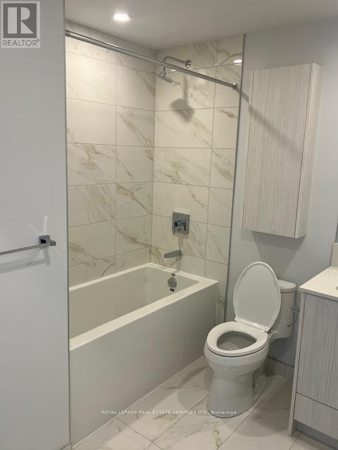 4710 - 430 Square One Drive, Mississauga (City Centre), Ontario  L5B 0L6 - Photo 4 - W12163145