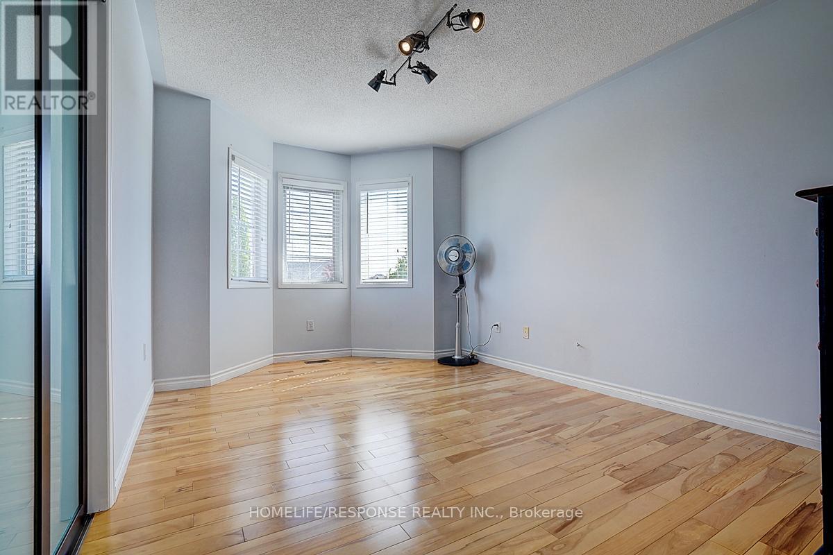 5496 Longford Drive, Mississauga, Ontario  L5M 6N3 - Photo 43 - W12163155