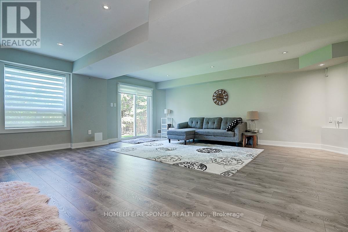 5496 Longford Drive, Mississauga, Ontario  L5M 6N3 - Photo 48 - W12163155