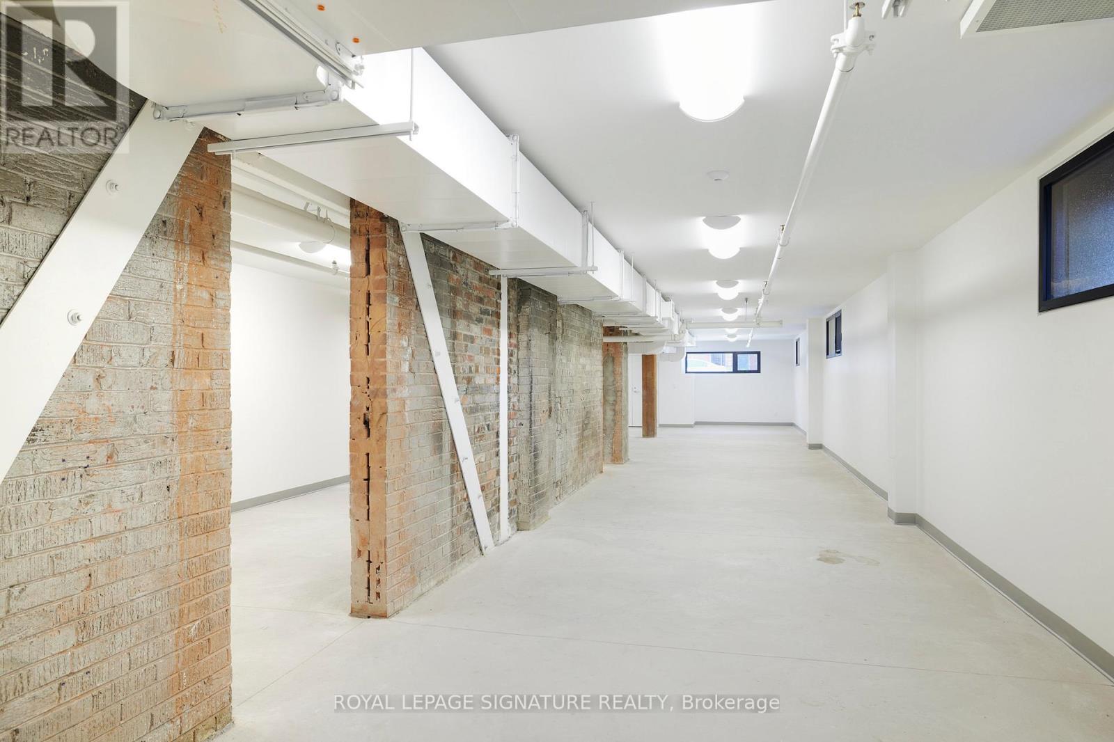 2738 Dundas Street W, Toronto, Ontario  M6P 1Y3 - Photo 5 - W12163188