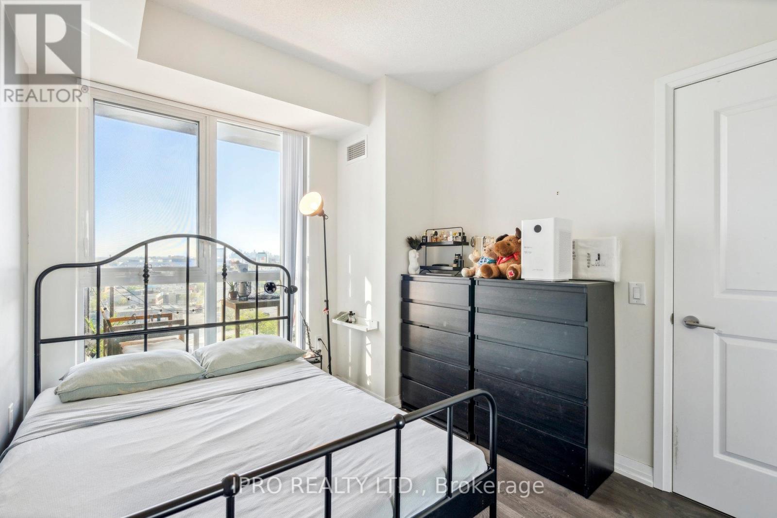 706 - 50 Thomas Riley Road, Toronto, Ontario  M9B 0C5 - Photo 12 - W12163189