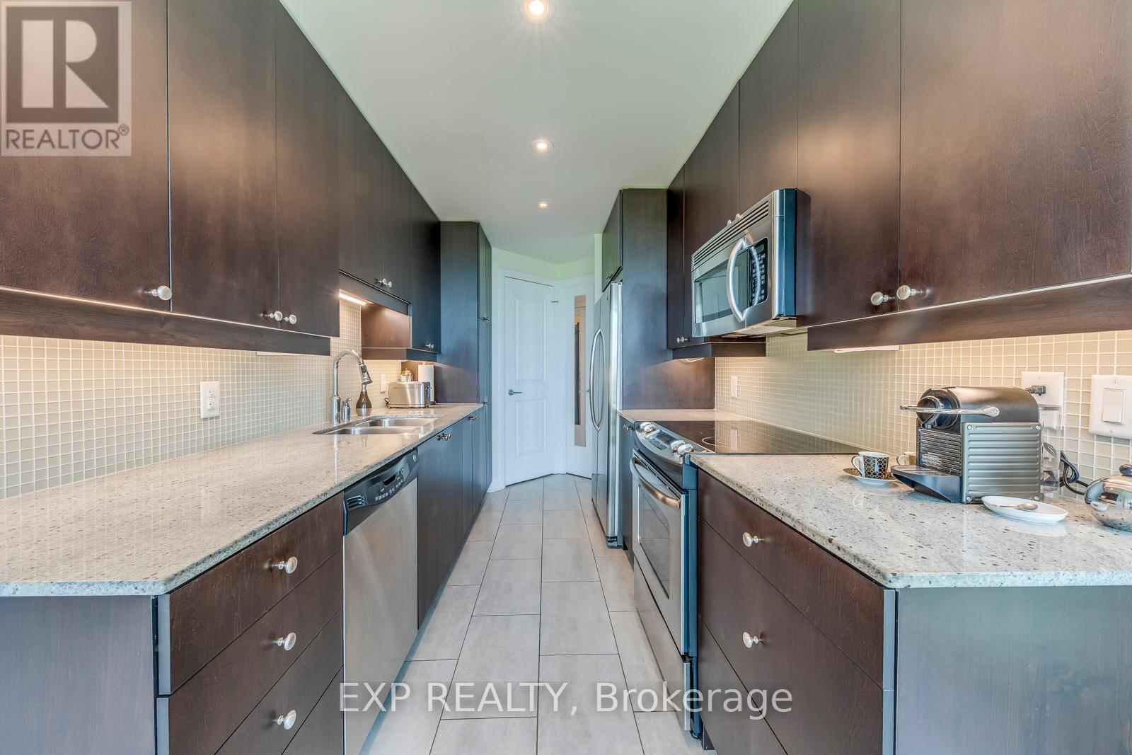 905 - 1055 Southdown Road, Mississauga, Ontario  L5J 0A3 - Photo 12 - W12163237