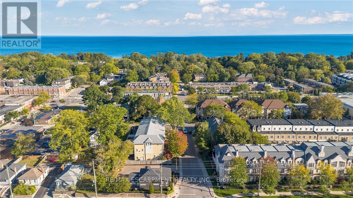 126 Brant Street, Oakville, Ontario  L6K 3X6 - Photo 38 - W12163250