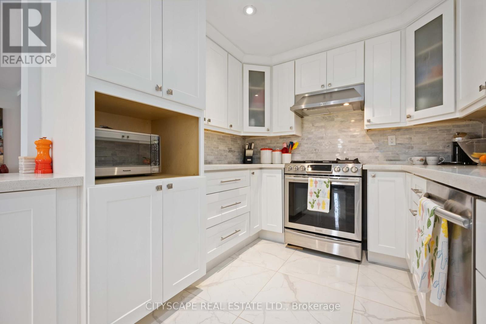 39 Bentworth Avenue, Toronto, Ontario  M6A 1P1 - Photo 16 - W12163284