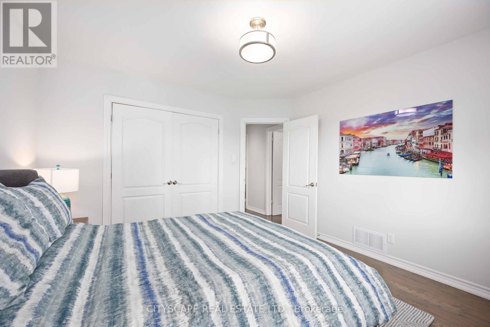 39 Bentworth Avenue, Toronto, Ontario  M6A 1P1 - Photo 21 - W12163284