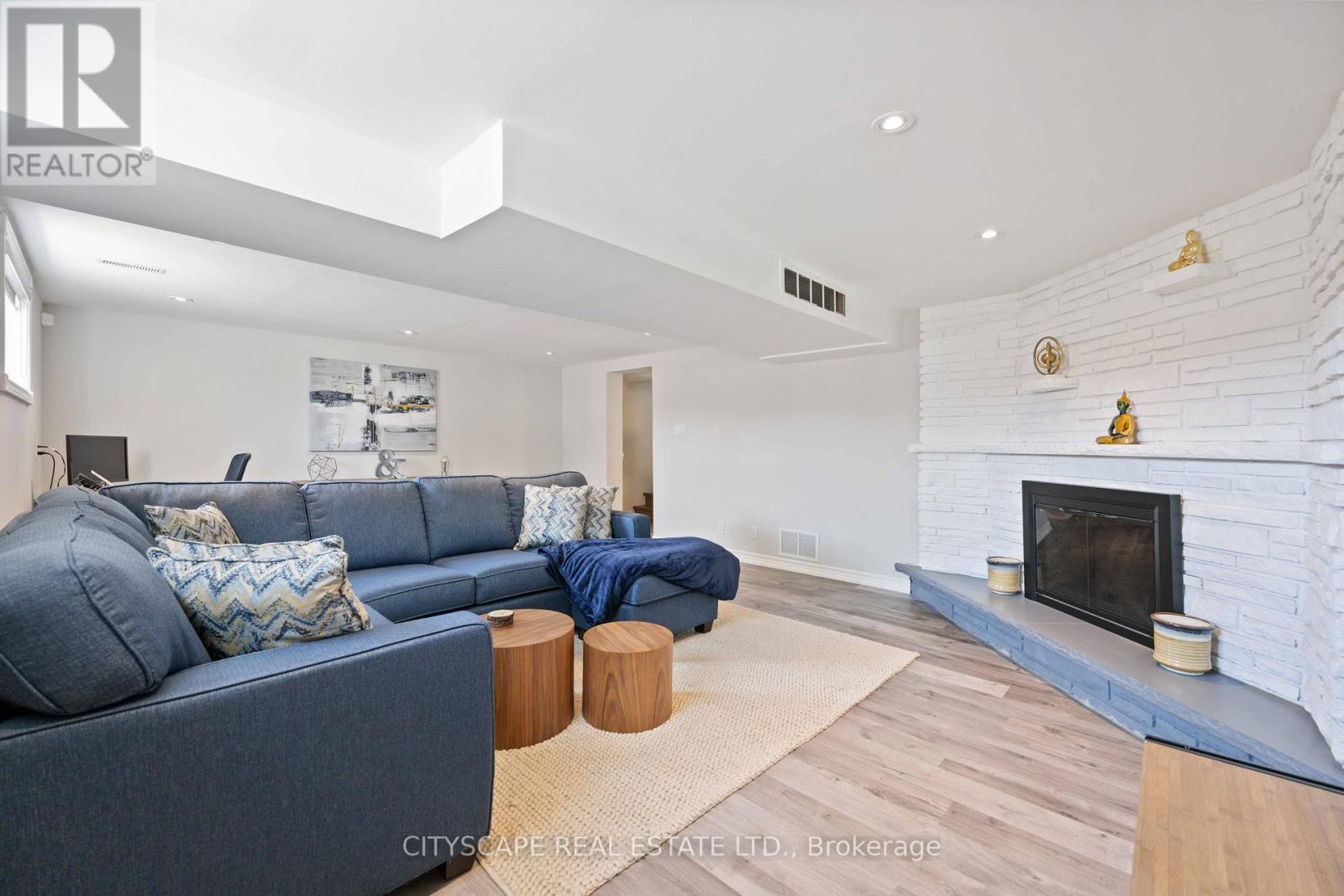 39 Bentworth Avenue, Toronto, Ontario  M6A 1P1 - Photo 26 - W12163284