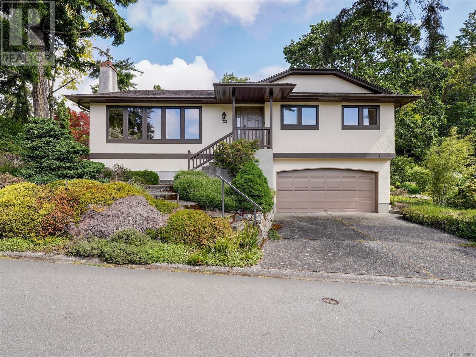 Property at 102 High St image 1