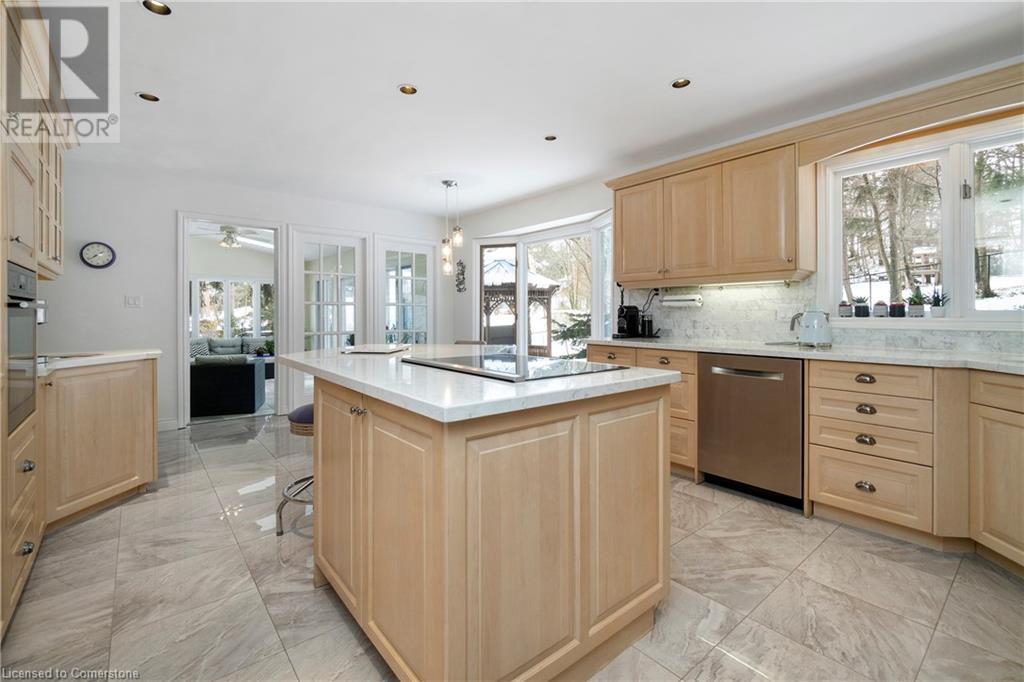 18 Stonegate Drive, Hamilton, Ontario  L9G 3R7 - Photo 17 - 40731085