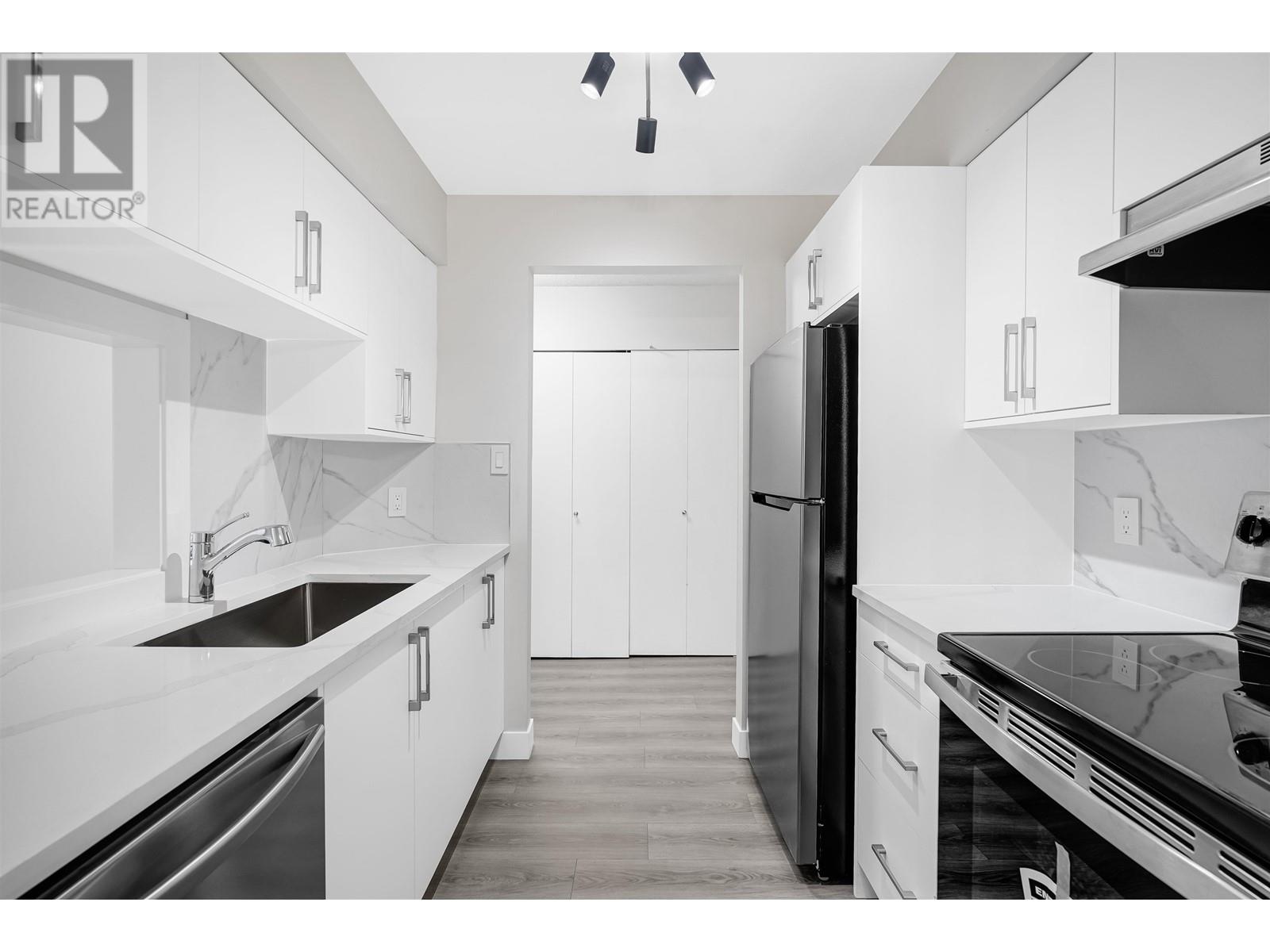309 385 Ginger Drive, New Westminster, British Columbia  V3L 5L6 - Photo 1 - R3005364