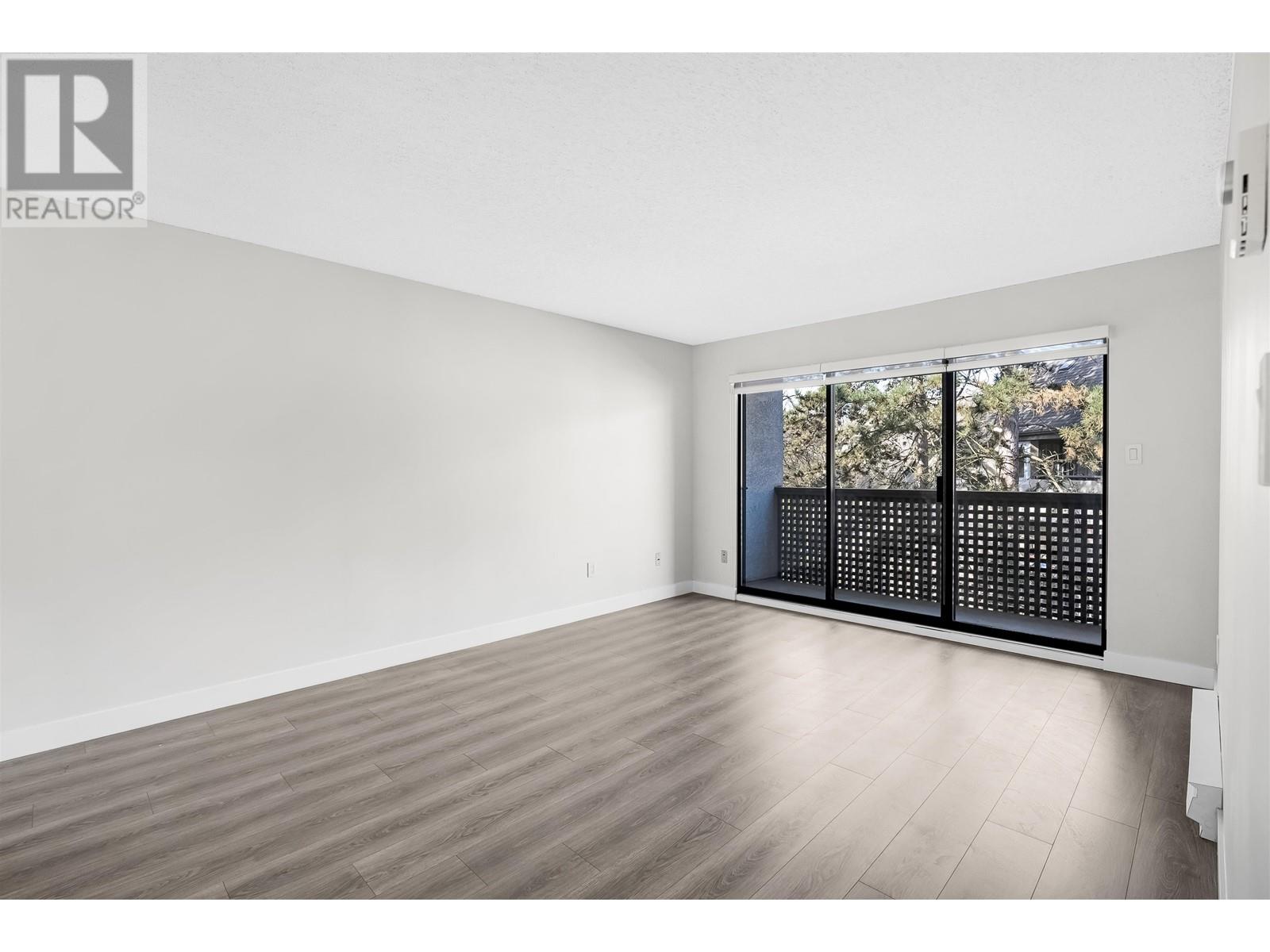 309 385 Ginger Drive, New Westminster, British Columbia  V3L 5L6 - Photo 5 - R3005364