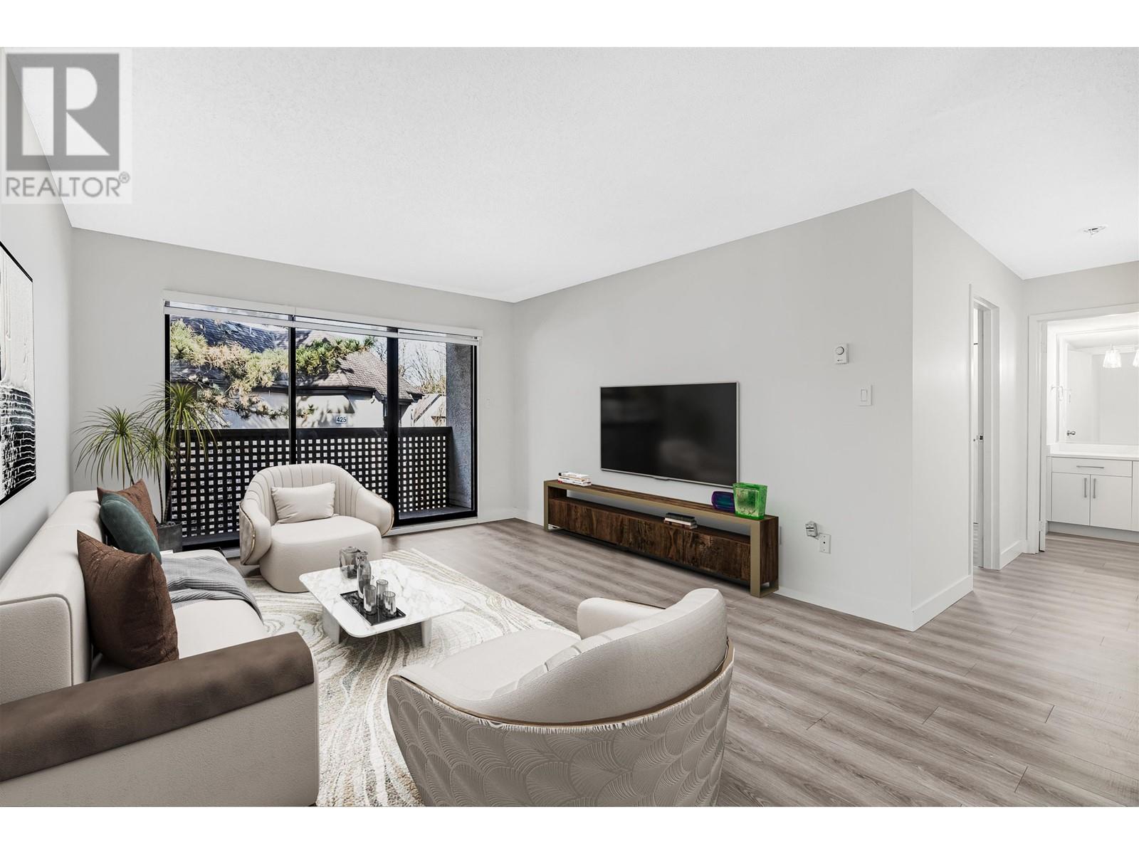 309 385 Ginger Drive, New Westminster, British Columbia  V3L 5L6 - Photo 6 - R3005364