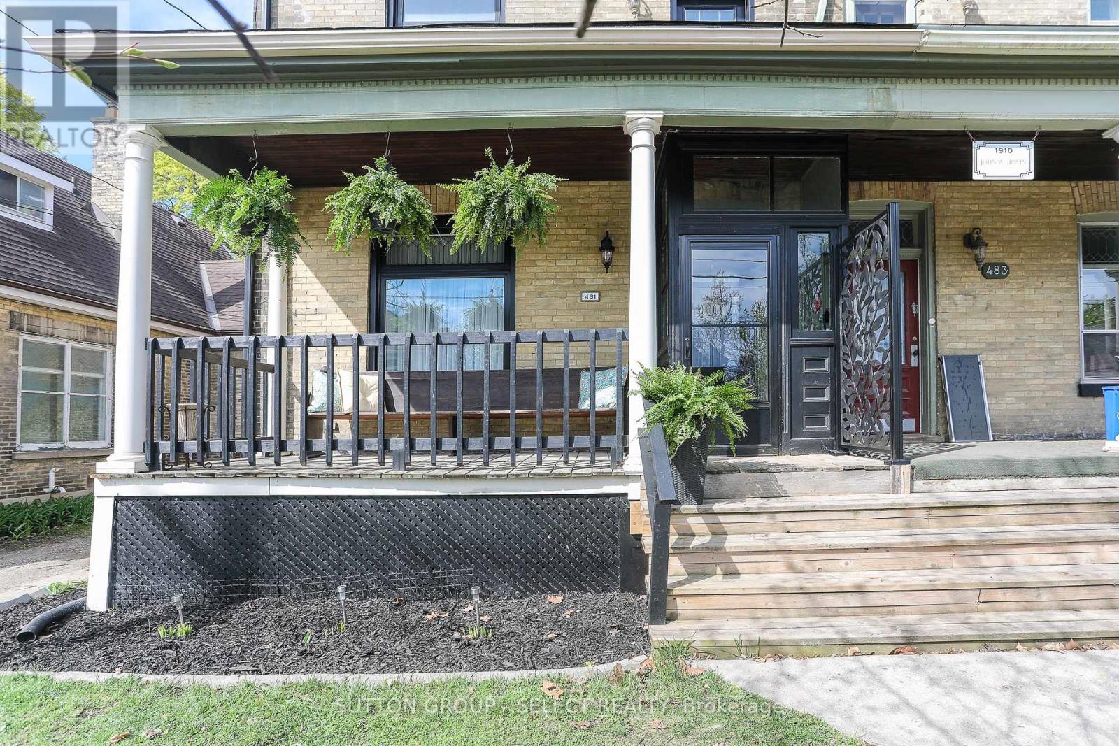481 English Street, London East, Ontario  N5W 3T6 - Photo 5 - X12162381