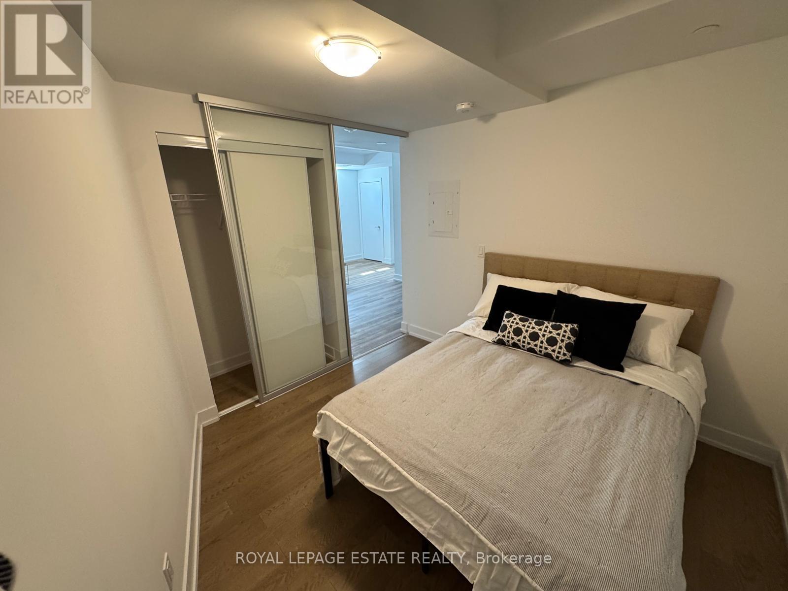Th8 - 175 Pears Avenue, Toronto, Ontario  M5R 0C1 - Photo 19 - C12134589