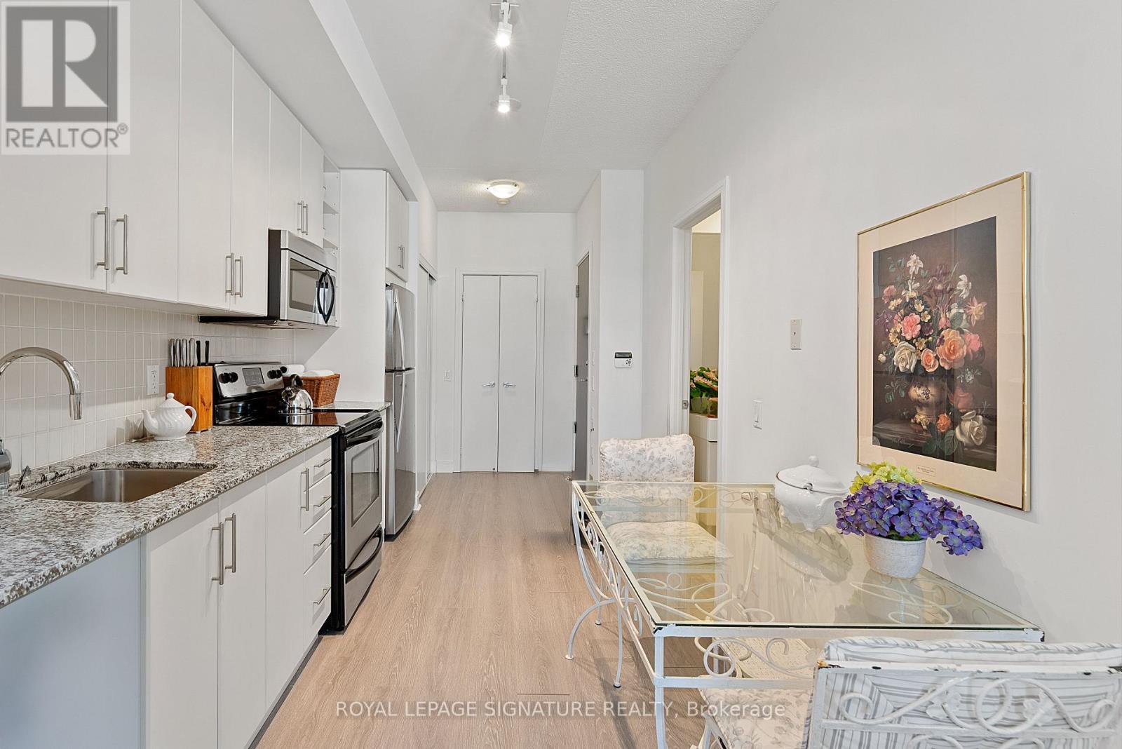 N1104 - 116 George Street, Toronto, Ontario  M5A 3S2 - Photo 6 - C12124973