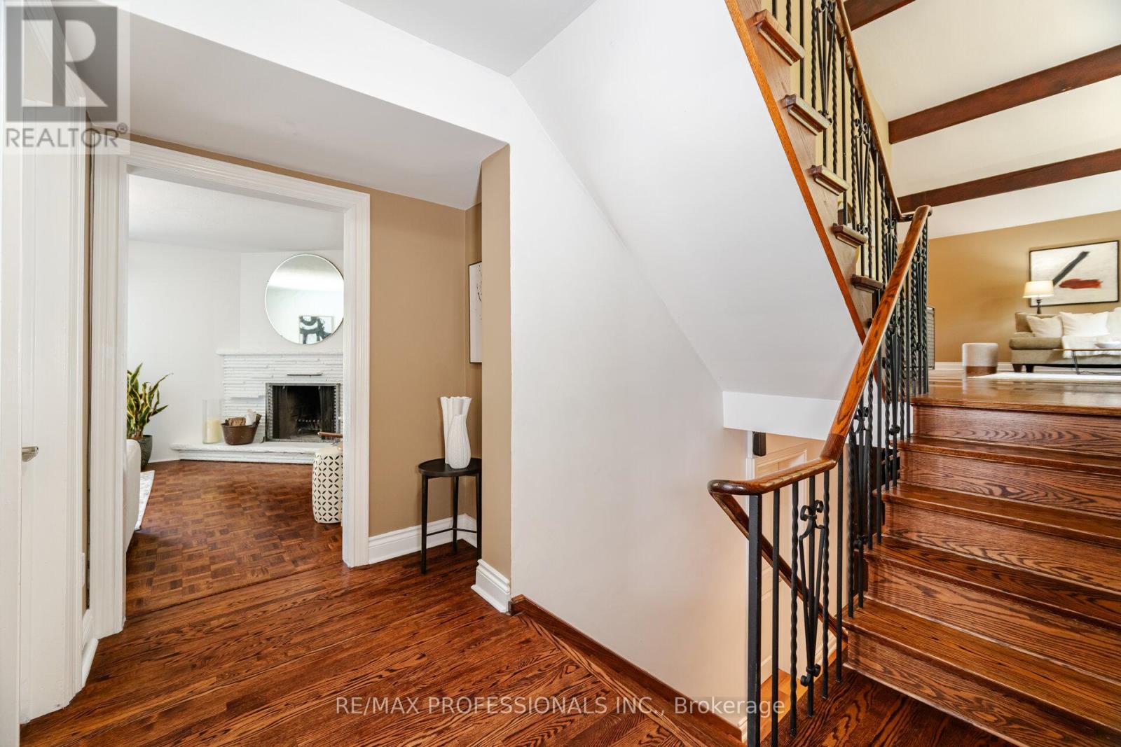 8 Silverthorne Bush Drive, Toronto, Ontario  M9C 2X5 - Photo 29 - W12161836