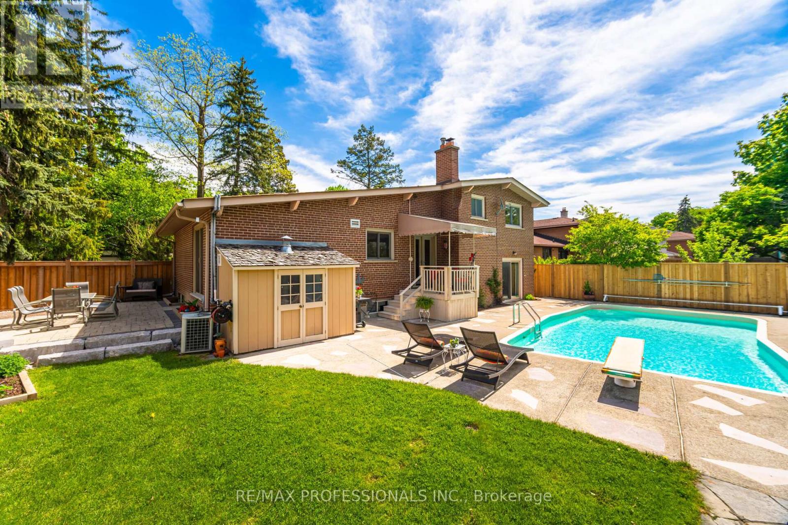 8 Silverthorne Bush Drive, Toronto, Ontario  M9C 2X5 - Photo 44 - W12161836