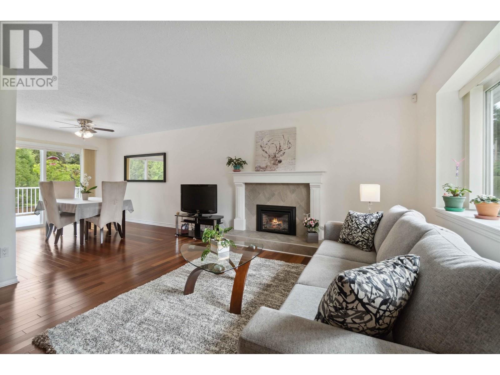 899 Spence Avenue, Coquitlam, British Columbia  V3J 4V4 - Photo 5 - R3005111