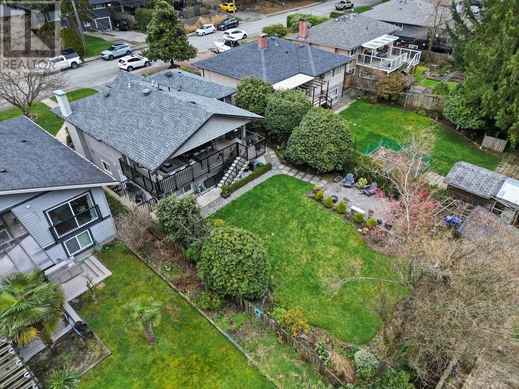 549 W 22nd Street, North Vancouver, British Columbia  V7M 2A6 - Photo 25 - R3005395